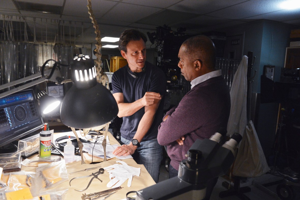 TONY GOLDWYN (DIRECTOR), JOE MORTON