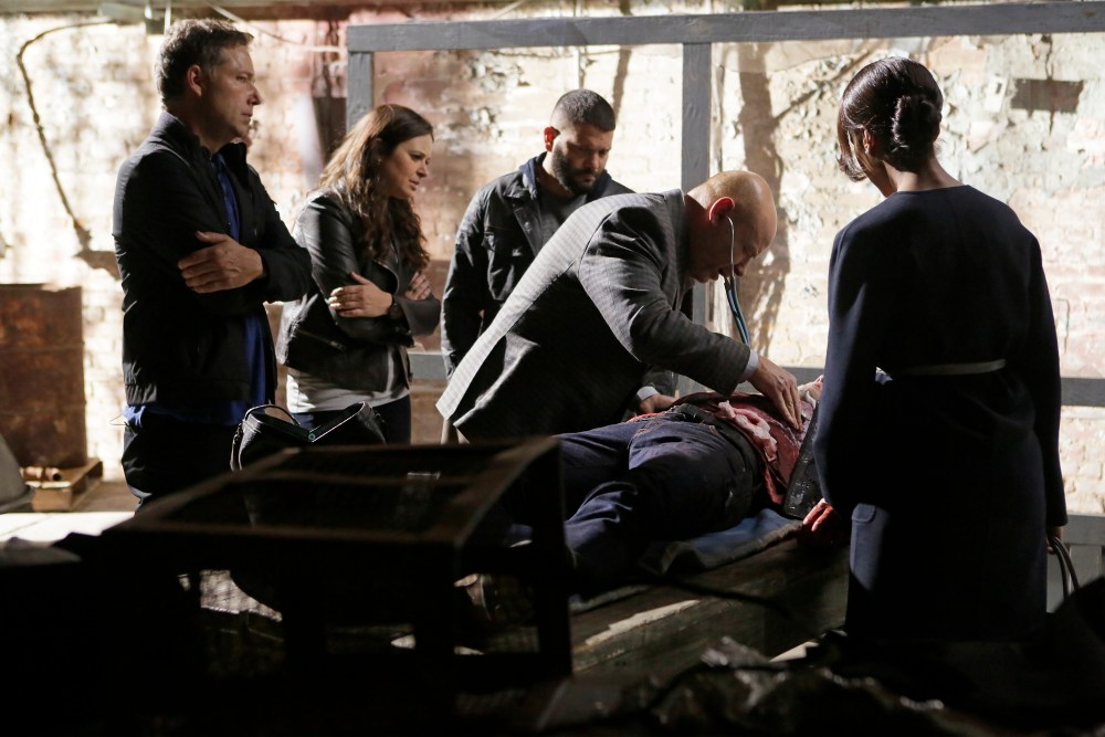 GEORGE NEWBERN, KATIE LOWES, GUILLERMO DIAZ, EUGENE ALPER, SCOTT FOLEY (ON TABLE), KERRY WASHINGTON